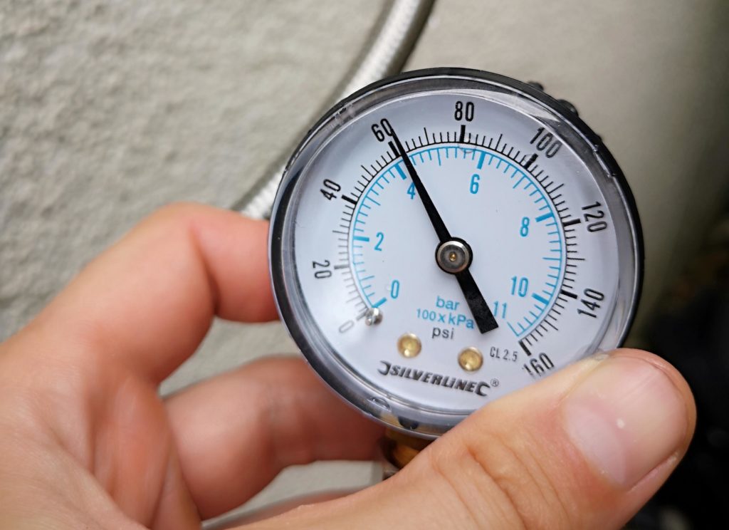 Wasserdruck mit Manometer ermitteln So funktionierts GartenbewässerungsRatgeber mit Doit